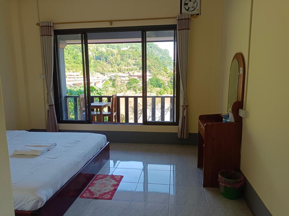 Khamphan Guesthouse Nong Khiaw Exterior photo